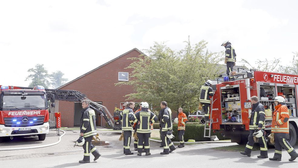 Rund 160 Einsatzkräfte waren vor Ort im Einsatz. Foto: Passmann