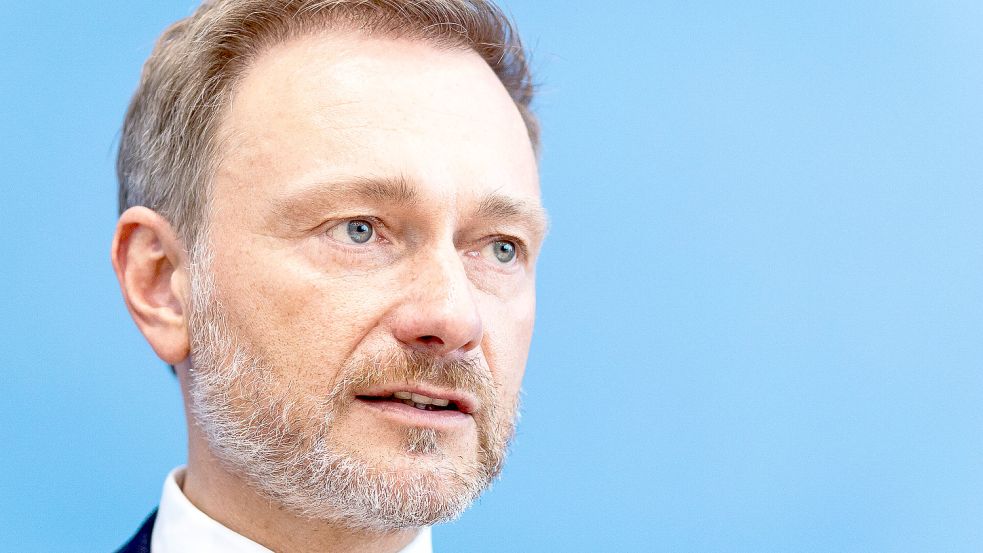 Will die Pendlerpauschale kräftig anheben, und zwar ab dem ersten Kilometer: Finanzminister Christian Lindner (FDP). Foto: IMAGO IMAGES / Leon Kuegeler