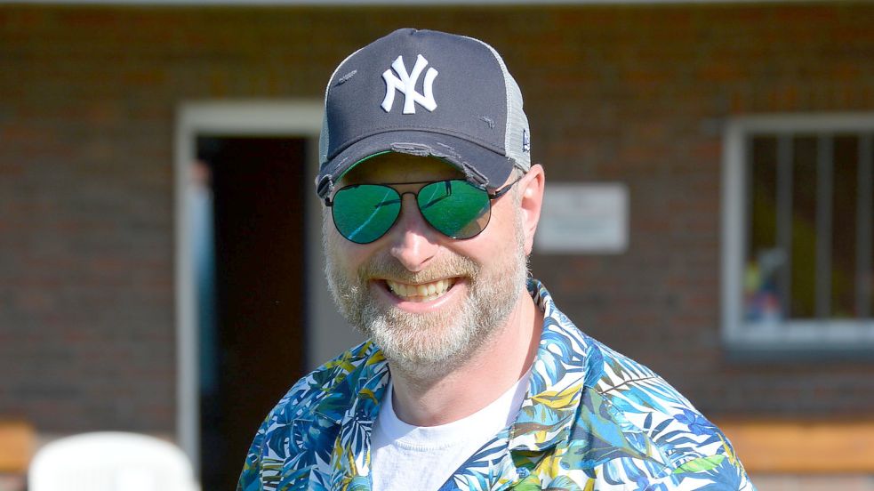 Frank Cordes, Trainer des SCR, moderierte den Fehn-Pokal.