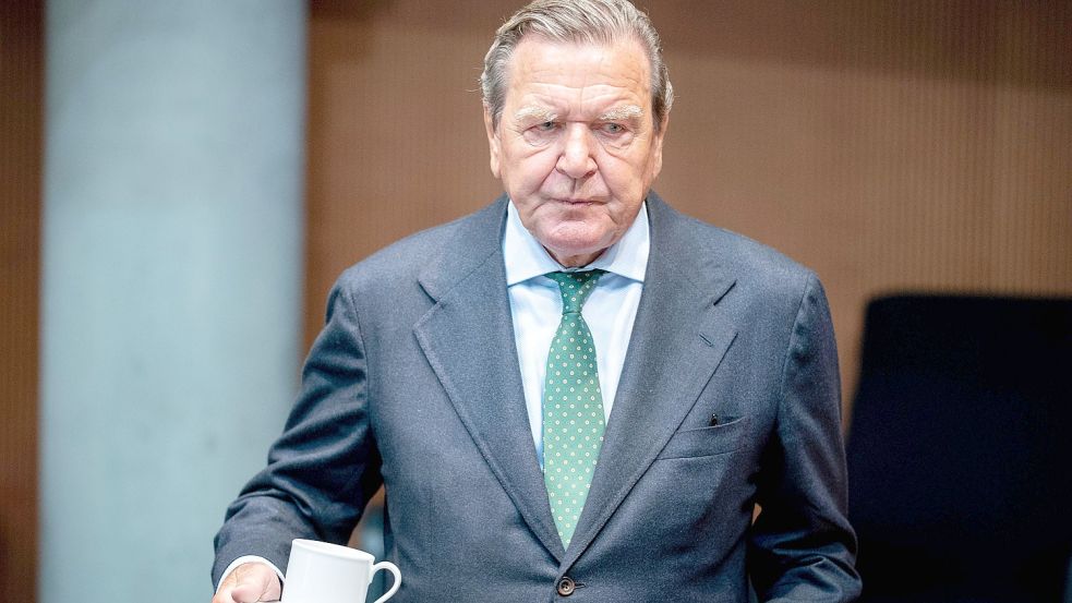 Hält sich derzeit offenbar in Moskau auf: Altkanzler Gerhard Schröder. Foto: dpa/Kay Nietfeld