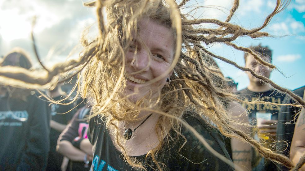 Der Band Lauwarm wird kulturelle Aneignung vorgeworfen, weil weiße Mitglieder Reggae spielen und Dreadlocks tragen. Foto: dpa/Christophe Gateau/Symbolbild