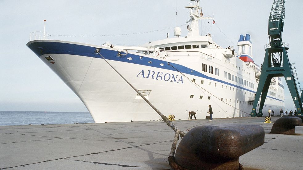 Das Passagierschiff „Arkona“ war eines von drei Urlauberschiffen in der ehemaligen DDR. Auch in Westdeutschland war es als „Traumschiff“ bekannt. Foto: Frank Kleefeldt/dpa/Archiv