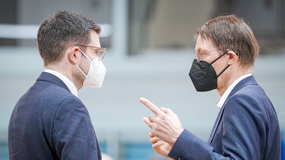 Haben sich auf einen Gesetzentwurf für den Infektionsschutz ab Herbst geeinigt: Bundesjustizminister Marco Buschmann (FDP) und Bundesgesundheitsminister Karl Lauterbach (SPD). Foto: dpa