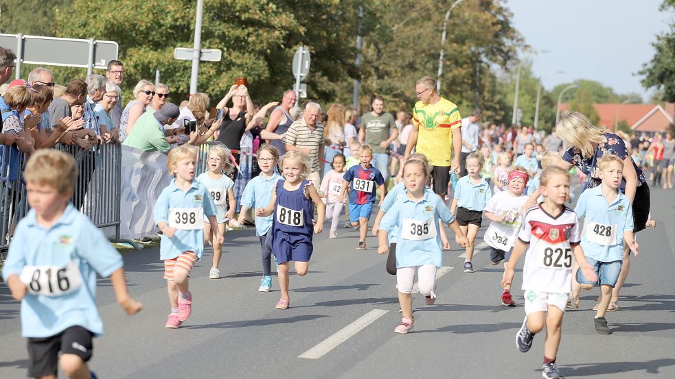 Der Bambinilauf bildet den Auftakt zu der Veranstaltung beim Hafenfest in Barßel am 26. August. Hier ein Foto aus dem Jahr 2019. Foto: Passmann