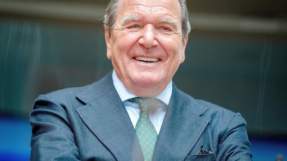 Darf SPD-Mitglied bleiben: Ex-Bundeskanzler Gerhard Schröder (SPD). Foto: Kay Nietfeld/dpa