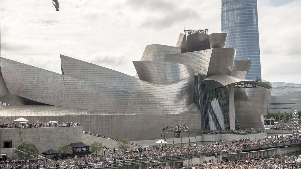 Ein Museumsbau, der einem Trend den Namen gab: Das Guggenheim Bilbao von Frank O. Gehry. Foto: EFE