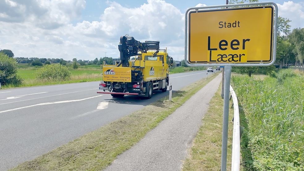 Leer wurde Anfang Juli kurzzeitig zu Læær. Doch der Schriftzug verschwand schnell wieder. Foto: Rümmele