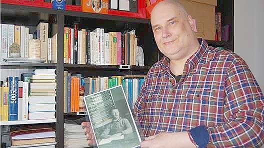 Detlef M. Plasier interessiert sich sehr für Biografien. Bisher hatte er für den Seniorenbeirat Rhauderfehn das Erzählcafé angeboten. Archivfoto: GA