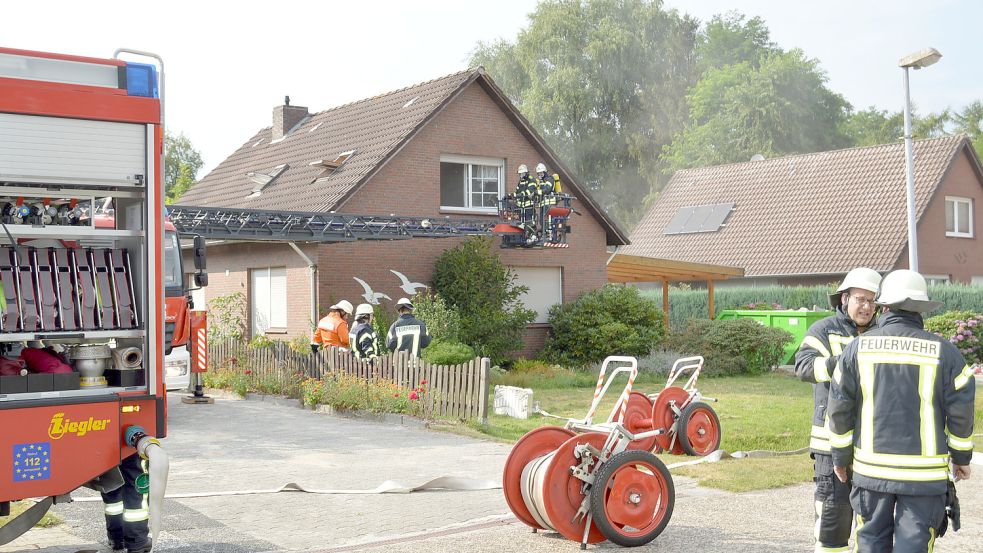 Nur eine Übung: Gebäudebrand in Klostermoor. Foto: Weers