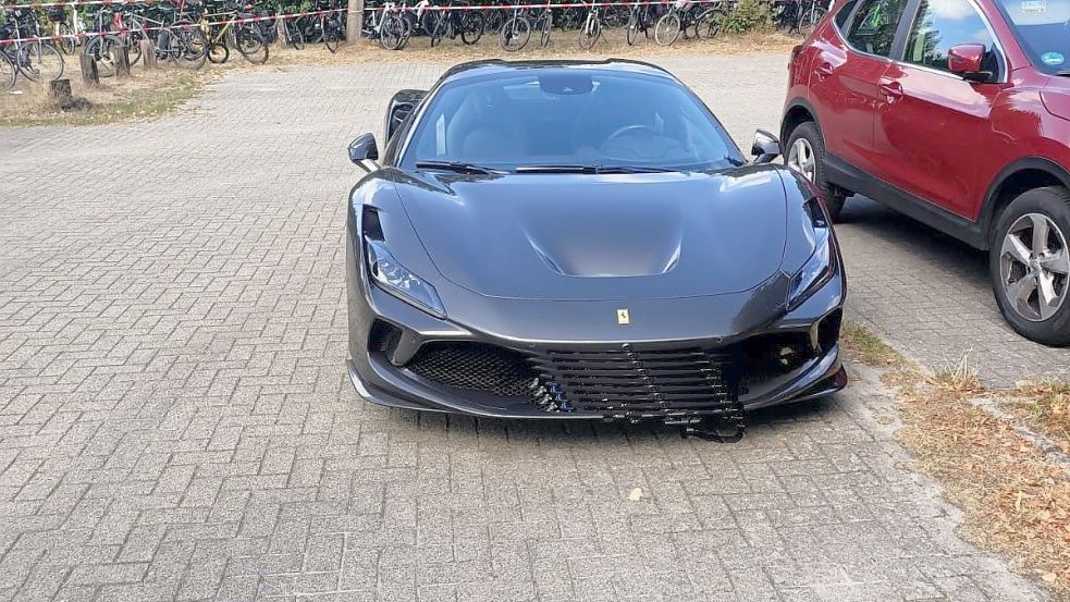 In diesem Ferrari fuhr Tim Wiese vor. Foto: Privat