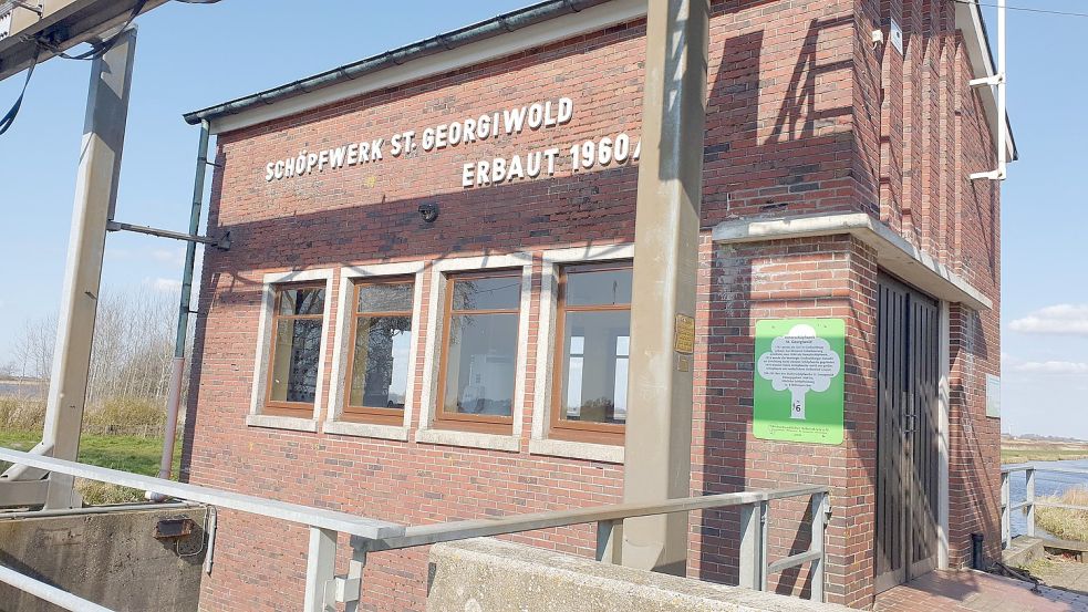 Über die 14 Schöpfwerke wird die Be- und Entwässerung einer Gesamtfläche von 26.000 Hektar geregelt. Foto: Gettkowski