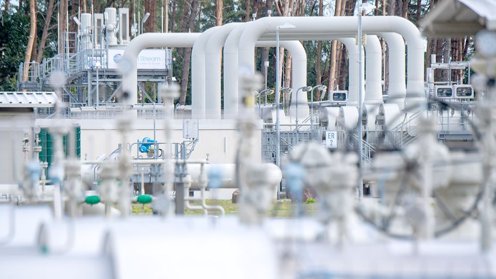 Mecklenburg-Vorpommern, Lubmin: Rohrsysteme und Absperrvorrichtungen in der Gasempfangsstation der Ostseepipeline Nord Stream 1 und der Übernahmestation der Ferngasleitung OPAL (Ostsee-Pipeline-Anbindungsleitung). Foto: Stefan Sauer/dpa