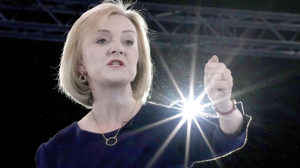 Geschafft: Die Mehrheit der Konservativen hat Liz Truss zur Pateichefin gewählt. Damit wird sie auch neue Regierungschefin von Großbritannien. Foto: picture alliance/dpa/AP