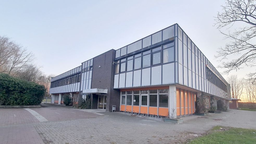 In das leerstehende Gebäude der Oberschule Weener sollen Geflüchtete aus der Ukraine einziehen. Foto: Gettkowski/Archiv