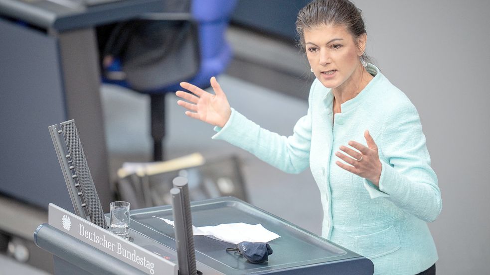 Sahra Wagenknecht (Die Linke) spricht bei der Sitzung des Bundestags Foto: dpa
