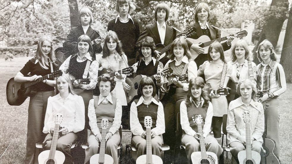 Die Gründungs-Truppe: der Gitarrenchor Backemoor vor 50 Jahren. Als Chor „akzente“ feiert er jetzt Jubiläum. Foto: privat