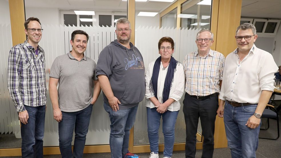 Das „Wir-Gefühl“ will der Vorstand des Handels- und Gewerbevereins Barßel stärken (von links): Eric Janssen, Renè Hartmann, Michael Niemeyer, Elsbeth Wienhold, Franz Bahlmann und Volker Hinz. Foto: Passmann