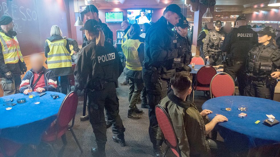 Razzia gegen Einbrecherbanden in Hamburg. Foto: dpa