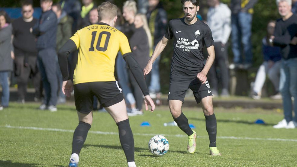 Ein Treffer von Kickers-Torjäger Kassem Mdayhli (am Ball) wurde nicht anerkannt. Archivbild: Doden/Blomberg