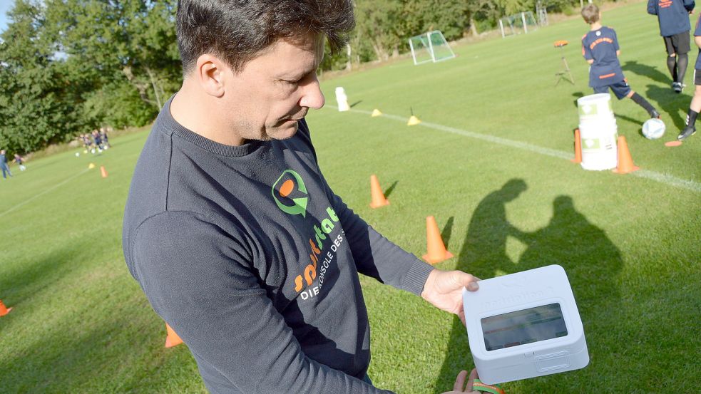 Wolfgang Alexander Paes aus Gifhorn hatte die Idee zur Sportstation. Foto: Weers