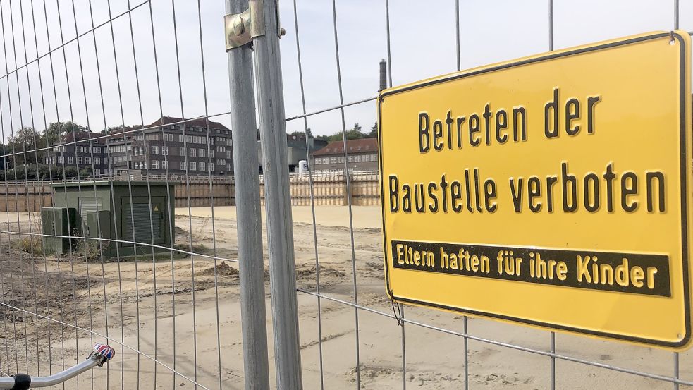 2027 sollen die ersten Patienten im Neubau des DKD behandelt werden. Noch ist die Fläche an der Wildeshauser Straße eine Großbaustelle. Foto: Marco Julius