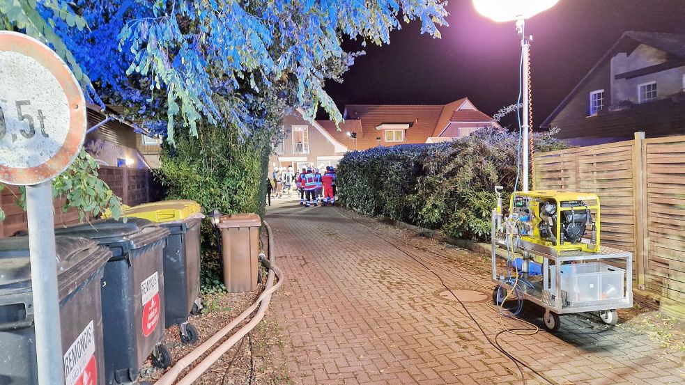 Bei diesem Wardenburger Altenheim hatte die Feuerwehr am Sonntagabend einen Großeinsatz. Foto: Nonstopnews