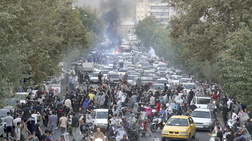 Bei den Unruhen im Iran werden täglich Protestteilnehmer festgenommen. Foto: dpa/Uncredited