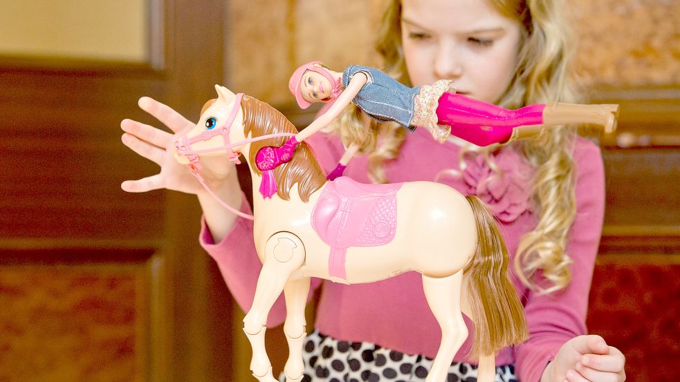 Sind Barbies ein gutes Spielzeug für Mädchen? Darüber kann man unterschiedlicher Meinung sein. Foto: dpa/Daniel Karmann