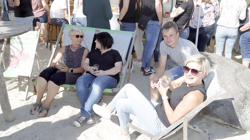 Die Marktparty bei Garten Janssen lockte bei besten Wetter mit Strandflair. Foto: Passmann