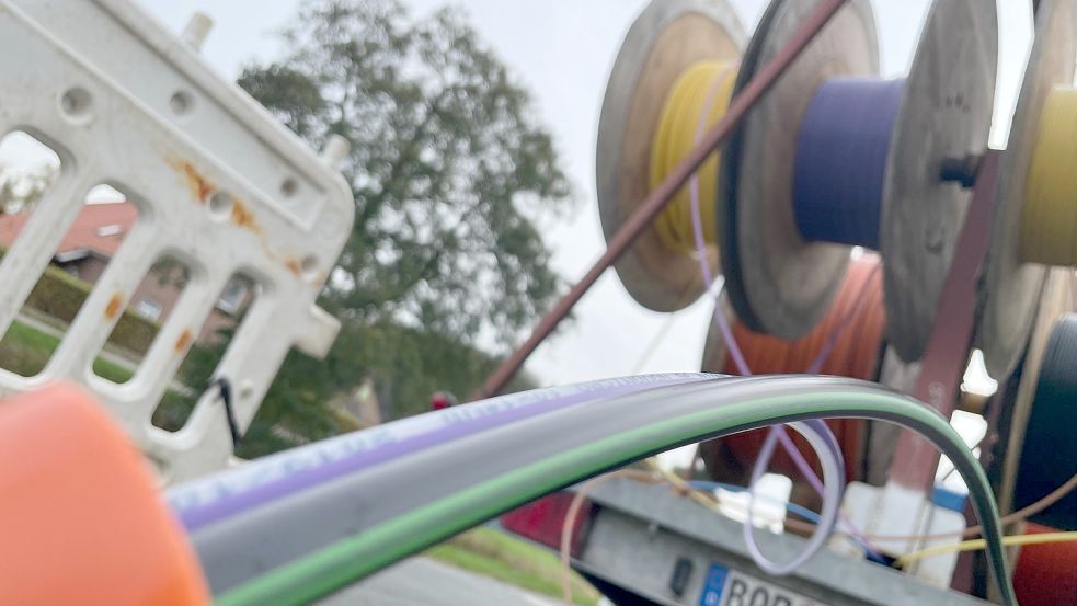 Derzeit werden Glasfaserkabel in der 2. Südwieke in Westrhauderfehn verlegt. Foto: Hellmers