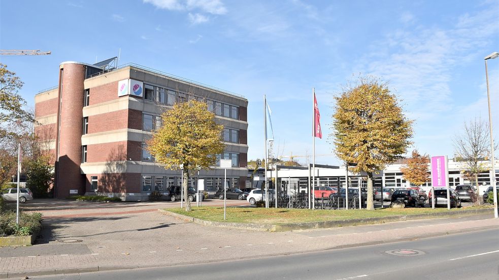 Das „Haus des Handwerks“ in Cloppenburg: Durch den Weggang von Hauptgeschäftsführer Dr. Michael Hoffschroer steht hier jetzt ein Geschäftsführerbüro leer. Foto: Kühn