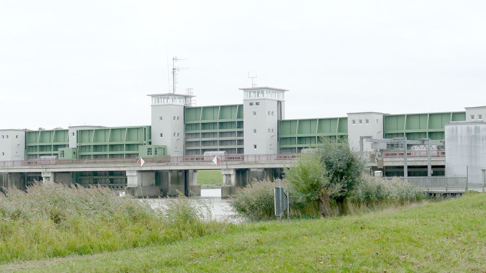 Zuständig für das Ledasperrwerk ist das Wasser- und Schifffahrtsamt Ems-Nordsee in Emden. Foto: Wieking