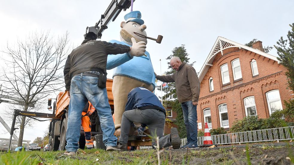 Bevor es zurückging, musste der 718-Kilo-Koloss vorbereitet werden.