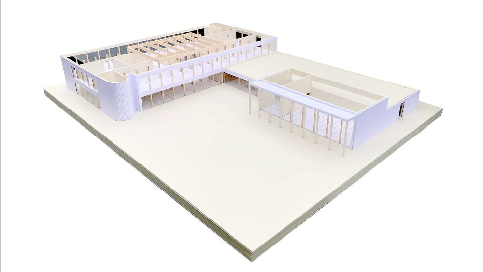 Das Modell zeigt das neue Rathaus (links) und das Bürgerhaus (rechts). Foto: Modell Schneider