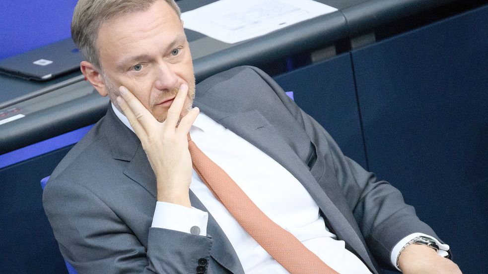 Bundesfinanzminister Christian Lindner hat sich offen für Änderungen beim Bürgergeld gezeigt. Foto: dpa/Bernd von Jutrczenka