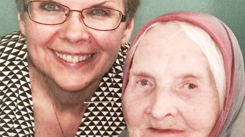 Dr. Halina Woroncow mit ihrer Mutter Eugenia. Diese starb 2021 im Alter von 102 Jahren. Foto: Privat