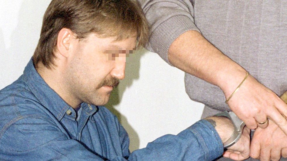 Ronny Rieken wurde im November 1998 vor dem Oldenburger Landgericht wegen Doppelmordes verurteilt. Foto: DPA/Wagner