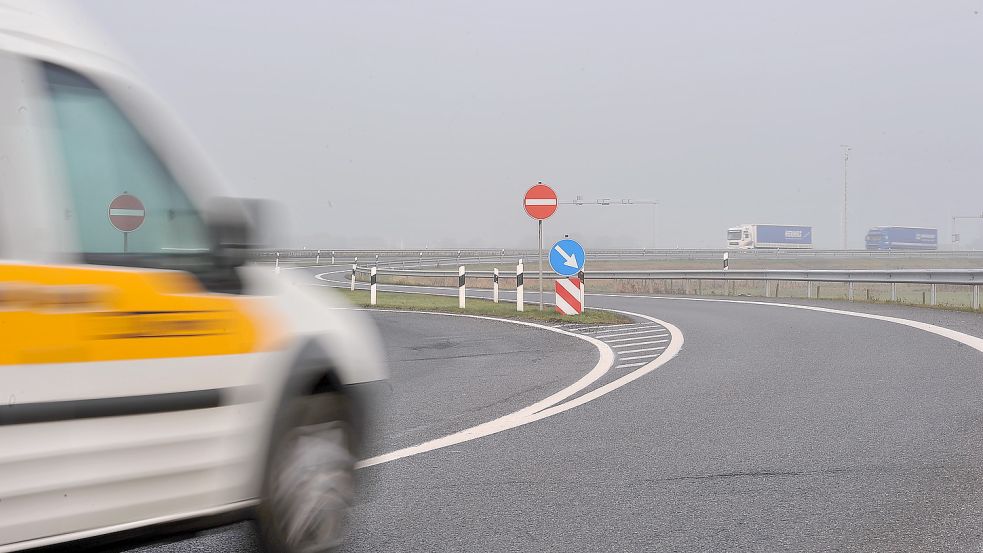Für viele Pendler ein gewohnter Anblick: Der morgendliche Weg über die Autobahn. Foto: Ortgies/Archiv