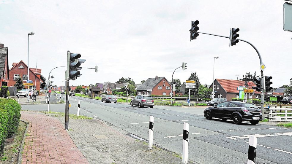 Der Zeitpunkt für die Sanierung der Straße Splitting in Papenburg ist Bürgermeisterin Vanessa Gattung zufolge in unbestimmte Ferne gerückt. Foto: Schade