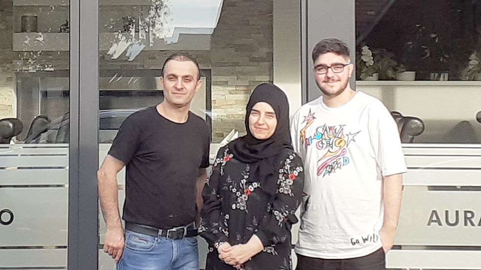 Osman, Esme und Houssein Gökalp trinken auch privat keinen Alkohol.