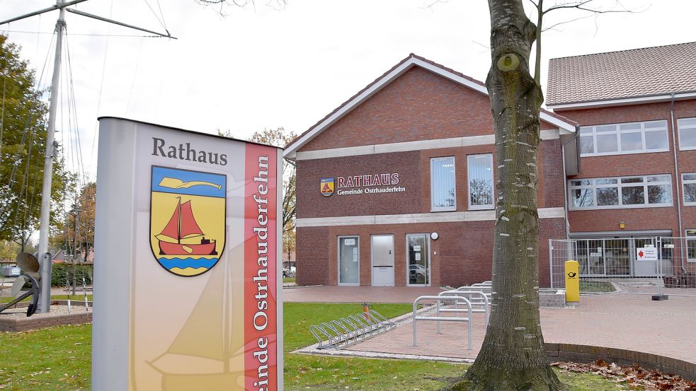 Am Gebäude des Rathauses stehen weitere Baumaßnahmen an. Foto: Ammermann