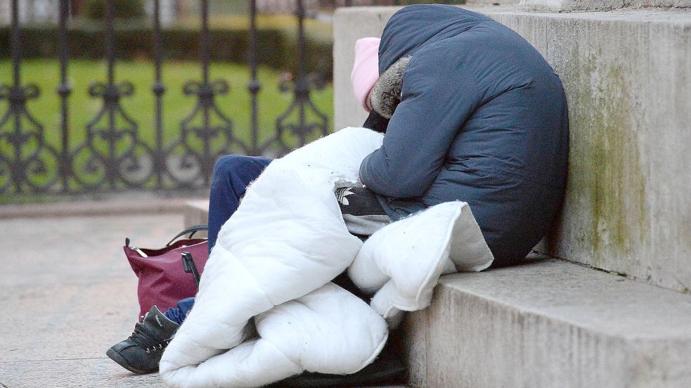 Wer keine Wohnung hat und nicht auf der Straße schlafen will, kann versuchen, einen Platz in einer Obdachlosen-Unterkunft zu finden. Symbolfoto: Ansell/dpa