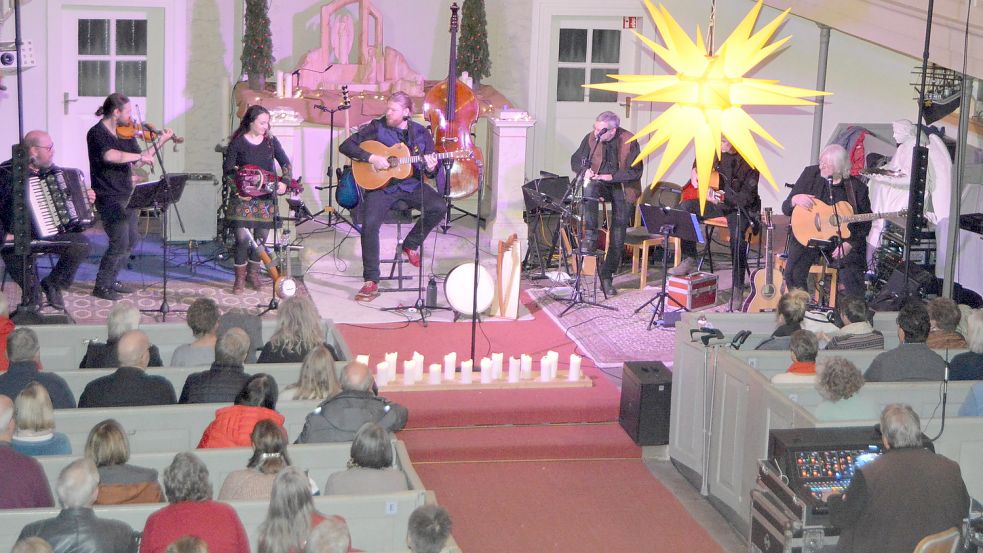 Weihnachtliche Stimmung herrschte am Sonntagnachmittag in der Hoffnungskirche. Foto: Weers