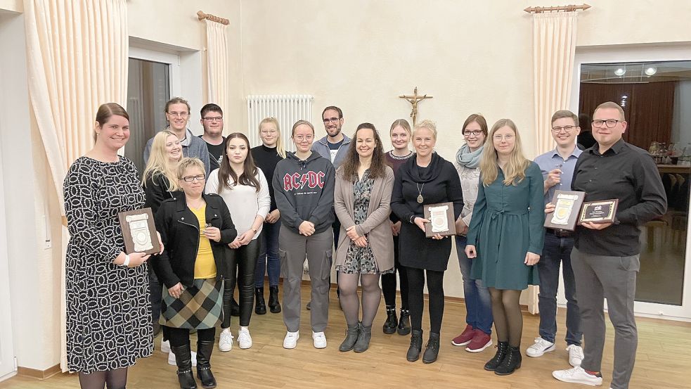 Langjährige Mitglieder wurden während der Generalversammlung ausgezeichnet. Foto: Privat