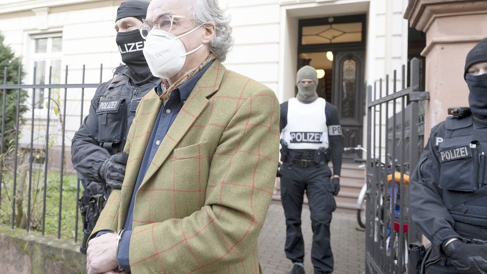 Einer der verhafteten mutmaßlichen Reichsbürger ist Heinrich XIII Prinz Reuß. Foto: dpa/Boris Roessler