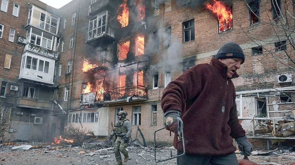 Krieg in der Ukraine: Weder Moskau noch Kiew wollen nachgeben. Foto: Libkos/AP/dpa