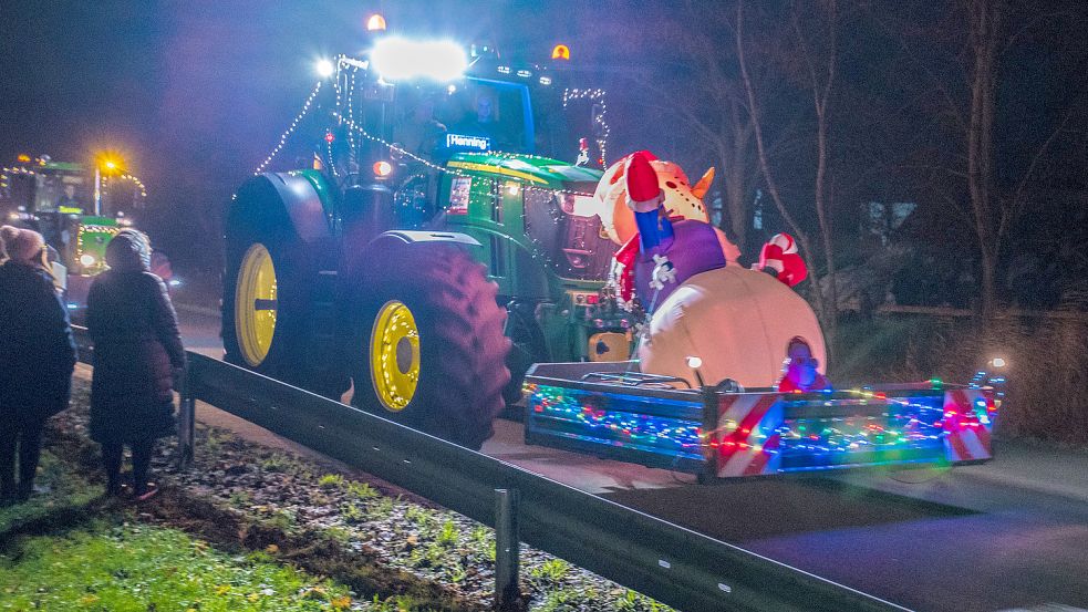 Die Weihnachtskorso-Teilnehmer waren sehr kreativ. Foto: Archiv/Lohmann