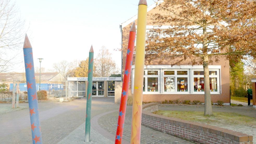 Drei Millionen Euro will die Gemeinde Rhauderfehn im kommenden Jahr in die ausgebrannte Grundschule in Collinghorst investieren. So steht es im Haushaltsplan 2023, der vom Rat noch verabschiedet werden muss. Foto: Wieking