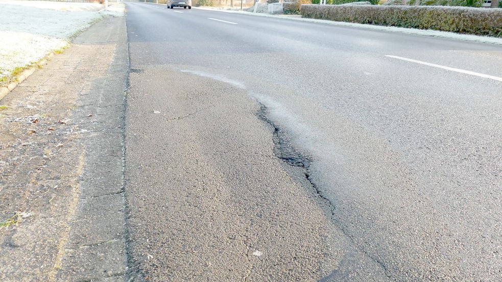 Die Gemeinde Rhauderfehn ist für die Sanierung ihrer Straßen zuständig. Im kommenden Haushalt stehen dafür 340.000 Euro bereit. Foto: Wieking