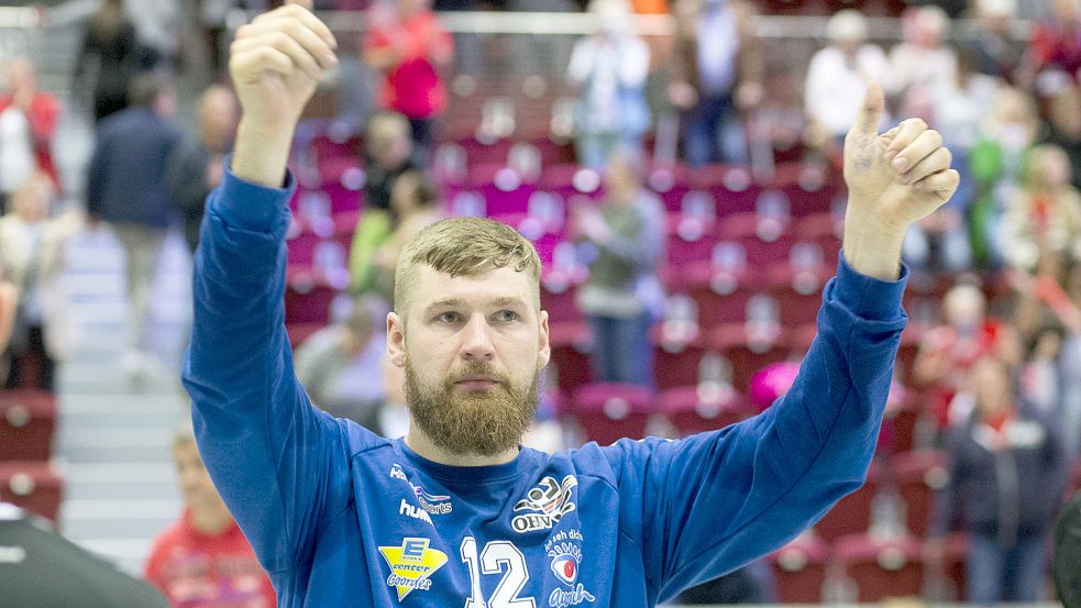 Torhüter Eddy Kuksa ist beim OHV Aurich der große Rückhalt. Foto: Doden/Emden